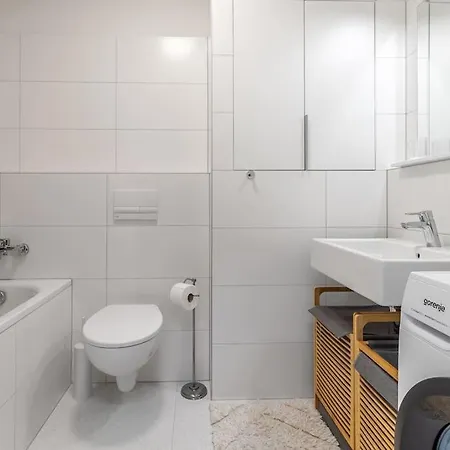 Apartment Cozy Near City Centrum And Airport Bratislava