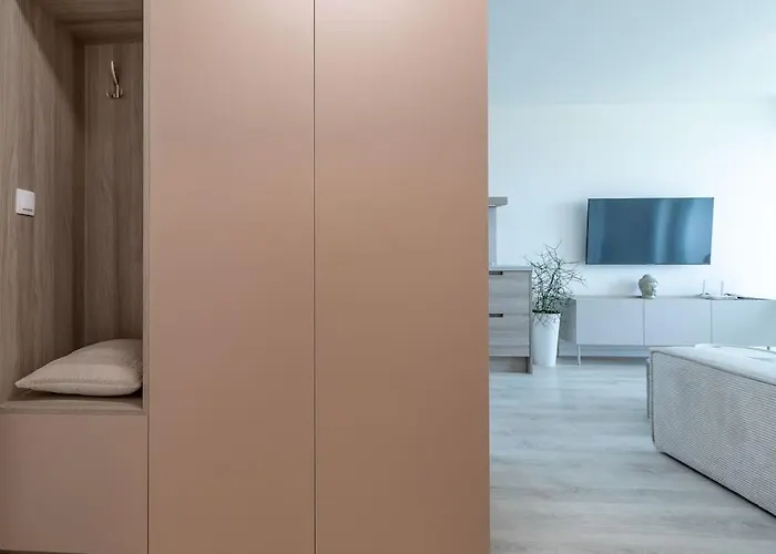 Cozy Near Centrum And Airport