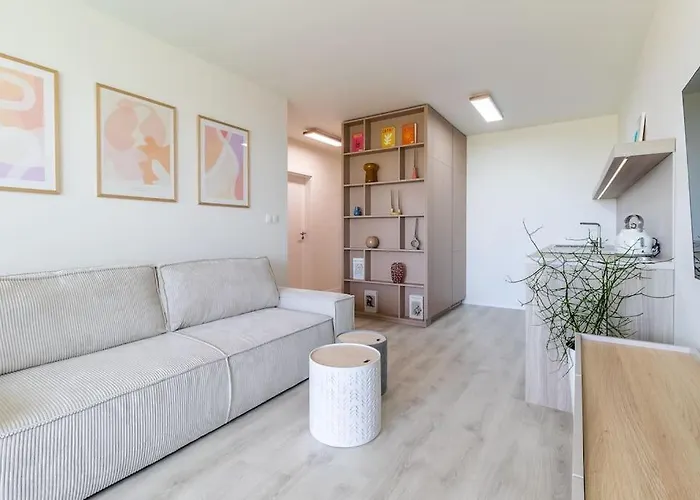 Cozy Near Centrum And Airport