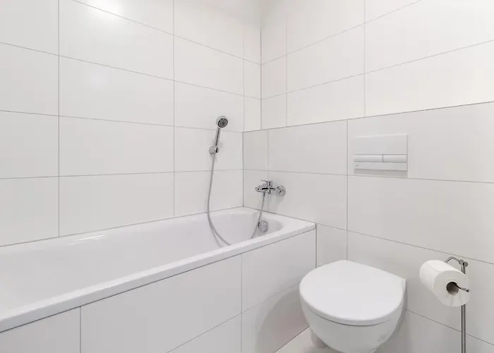 Cozy Near Centrum And Airport ברטיסלאבה