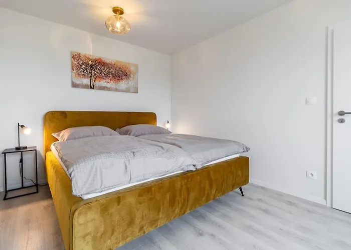 דירה Cozy Near Centrum And Airport *